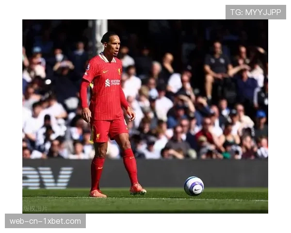 利物浦公布欧冠大名单，萨拉赫范戴克领衔出征巴黎